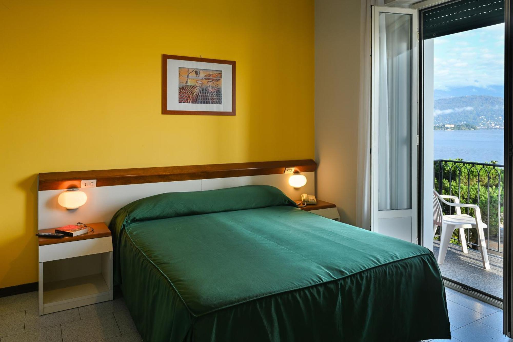 Hotel Italie Et Suisse 3*